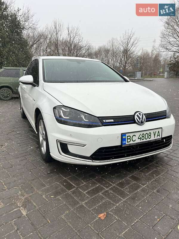 Хетчбек Volkswagen e-Golf 2015 в Львові