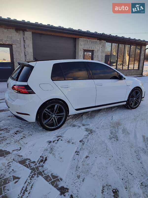 Хэтчбек Volkswagen e-Golf 2018 в Ивано-Франковске