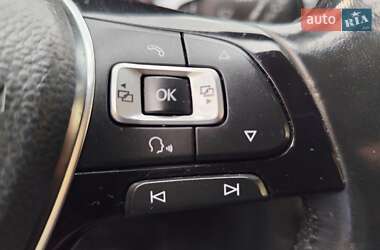 Хэтчбек Volkswagen e-Golf 2015 в 
