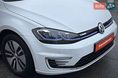 Хэтчбек Volkswagen e-Golf 2019 в 