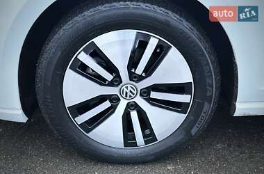 Хэтчбек Volkswagen e-Golf 2019 в 