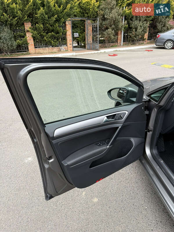 Хэтчбек Volkswagen e-Golf 2014 в Одессе