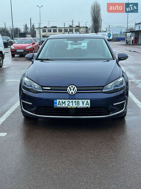 Хетчбек Volkswagen e-Golf 2018 в Житомирі