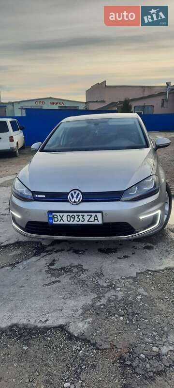 Volkswagen e-Golf 2015