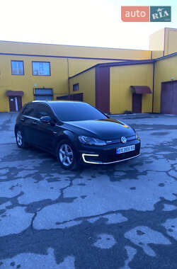 Volkswagen e-Golf 2015 Volkswagen e-Golf 2015
