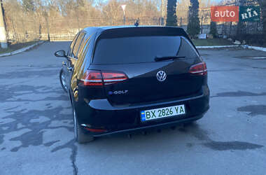 Хэтчбек Volkswagen e-Golf 2015 в 