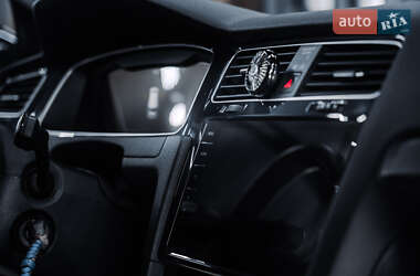 Хэтчбек Volkswagen e-Golf 2020 в 