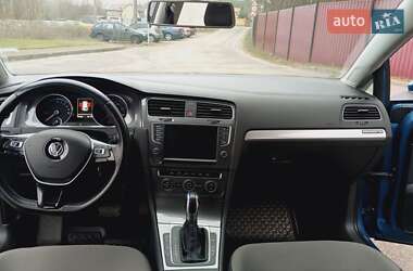 Хетчбек Volkswagen e-Golf 2015 в 