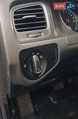 Хетчбек Volkswagen e-Golf 2015 в 