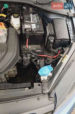 Хетчбек Volkswagen e-Golf 2015 в 