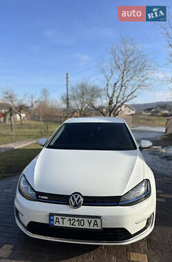 Volkswagen e-Golf 2015