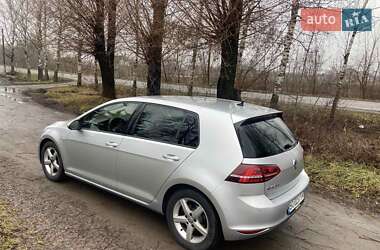 Хетчбек Volkswagen e-Golf 2015 в Летичіві