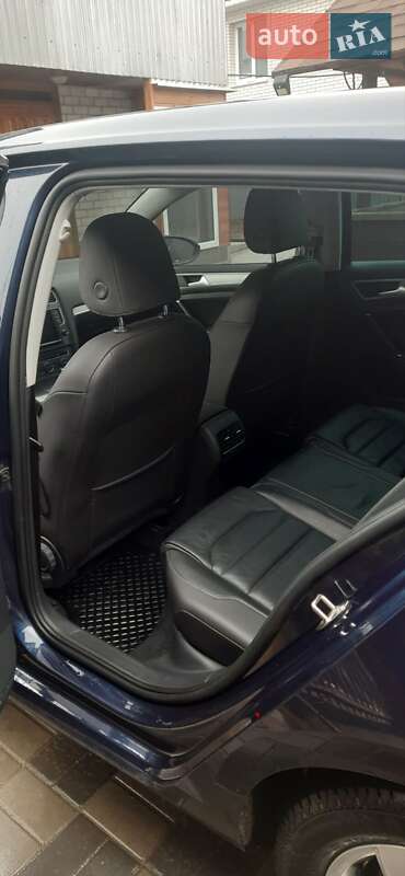 Хетчбек Volkswagen e-Golf 2016 в Житомирі