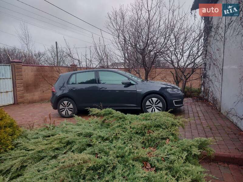 Хэтчбек Volkswagen e-Golf 2019 в Днепре