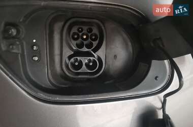 Хетчбек Volkswagen e-Golf 2017 в 