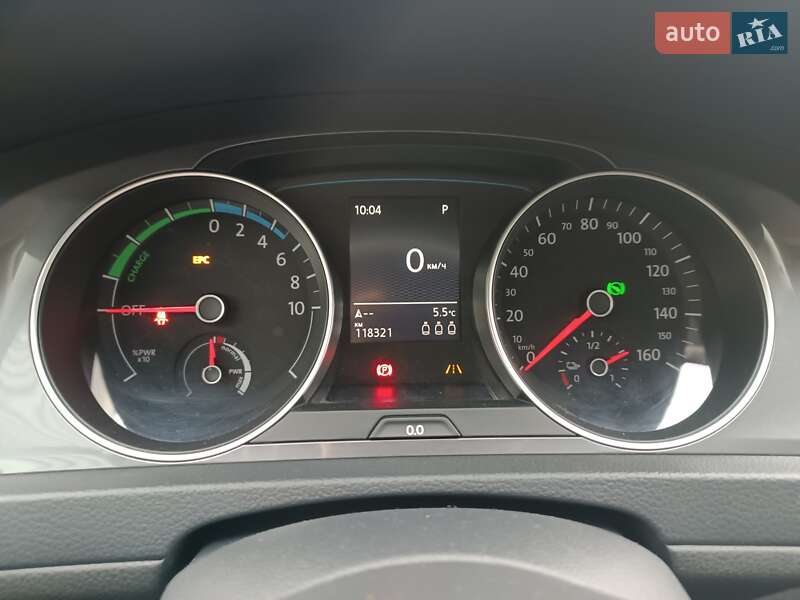 Хэтчбек Volkswagen e-Golf 2015 в Кривом Роге