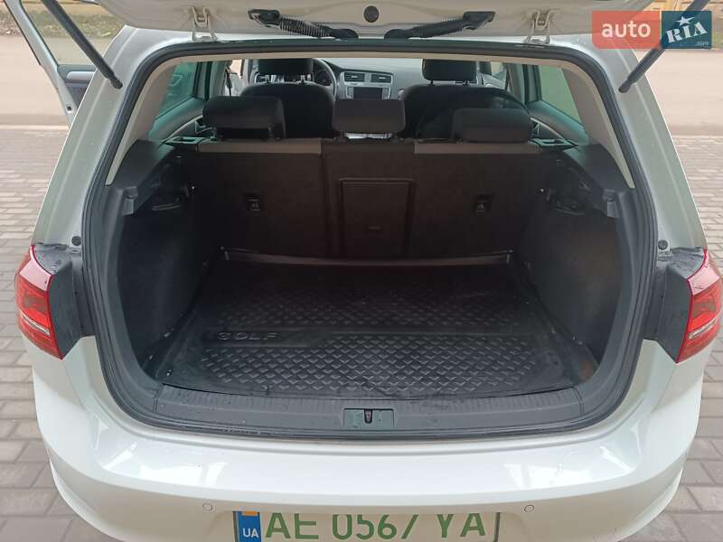 Хэтчбек Volkswagen e-Golf 2015 в Кривом Роге