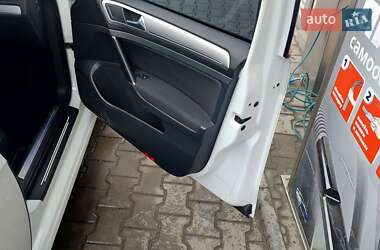 Хэтчбек Volkswagen e-Golf 2014 в 