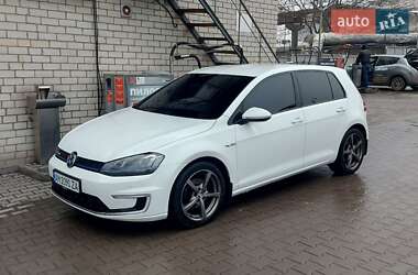 Volkswagen e-Golf 2014 Volkswagen e-Golf 2014