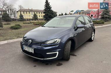 Хетчбек Volkswagen e-Golf 2015 в Дніпрі