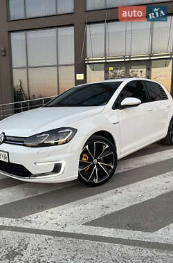 Хэтчбек Volkswagen e-Golf 2018 в Львове