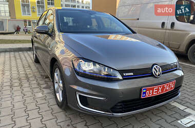 Хетчбек Volkswagen e-Golf 2015 в Чернівцях