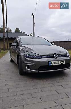 Хетчбек Volkswagen e-Golf 2014 в Житомирі