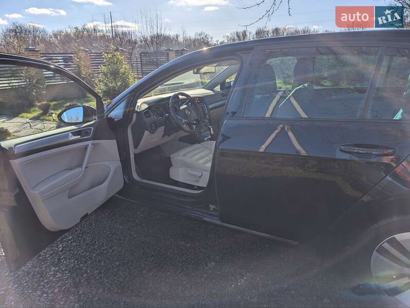 Хэтчбек Volkswagen e-Golf 2015 в Ужгороде фото 7 Хэтчбек Volkswagen e-Golf 2015 в Ужгороде