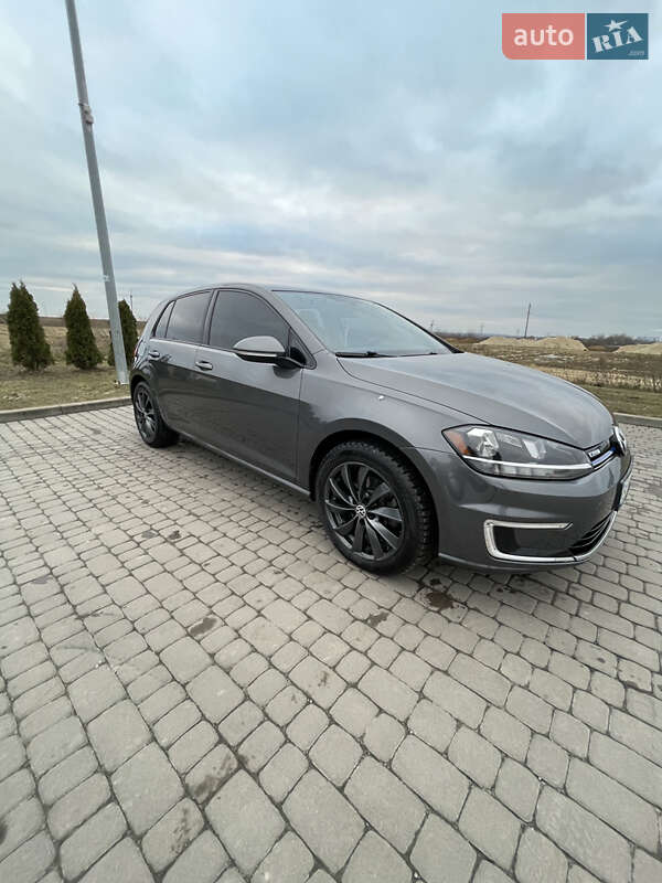 Хетчбек Volkswagen e-Golf 2017 в Львові