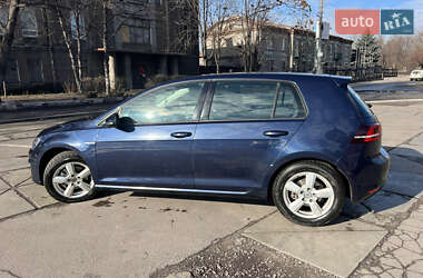 Хетчбек Volkswagen e-Golf 2015 в Дніпрі