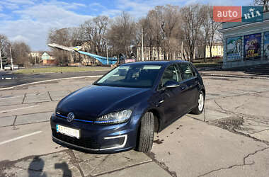 Хетчбек Volkswagen e-Golf 2015 в Дніпрі