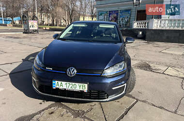 Хетчбек Volkswagen e-Golf 2015 в Дніпрі