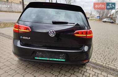 Хетчбек Volkswagen e-Golf 2016 в Києві