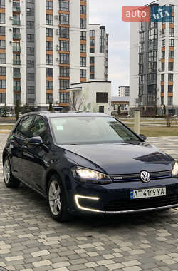 Хетчбек Volkswagen e-Golf 2015 в Івано-Франківську