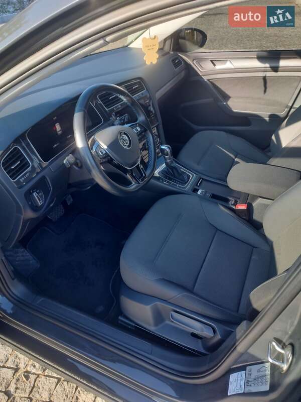 Хэтчбек Volkswagen e-Golf 2019 в Днепре
