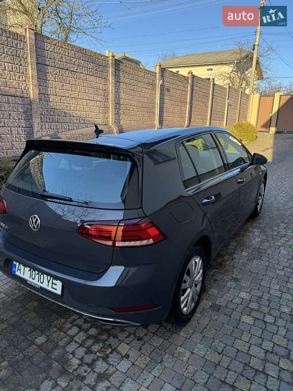 Хэтчбек Volkswagen e-Golf 2020 в Долине