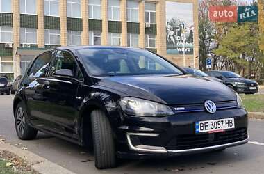 Хэтчбек Volkswagen e-Golf 2014 в Николаеве