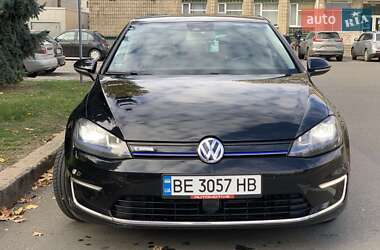 Хэтчбек Volkswagen e-Golf 2014 в Николаеве