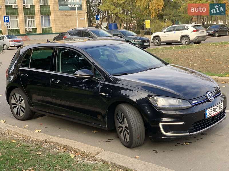 Хэтчбек Volkswagen e-Golf 2014 в Николаеве