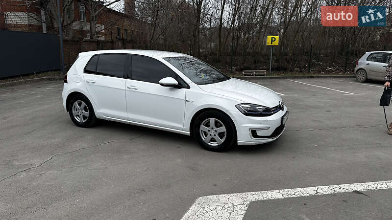 Хетчбек Volkswagen e-Golf 2017 в Кам'янець-Подільському