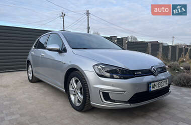 Хетчбек Volkswagen e-Golf 2015 в Житомирі