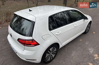 Хетчбек Volkswagen e-Golf 2017 в 