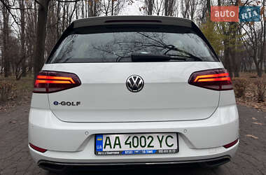 Хетчбек Volkswagen e-Golf 2017 в 