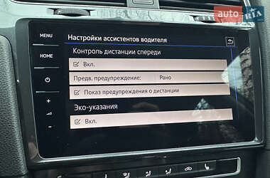 Хетчбек Volkswagen e-Golf 2017 в 