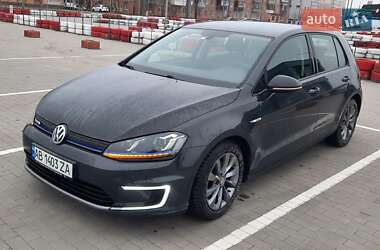Volkswagen e-Golf 2015 Volkswagen e-Golf 2015