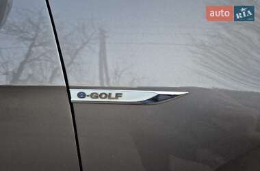 Хэтчбек Volkswagen e-Golf 2015 в Виннице