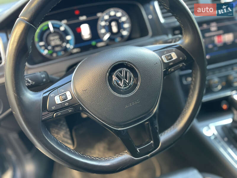 Хетчбек Volkswagen e-Golf 2018 в Тернополі