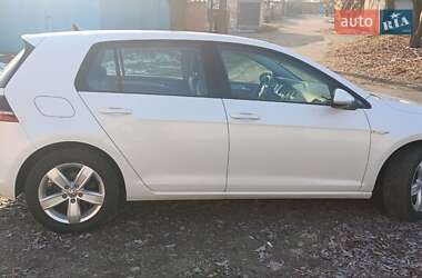 Хэтчбек Volkswagen e-Golf 2014 в Кропивницком