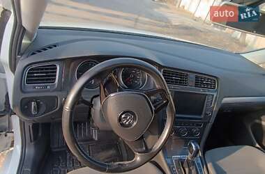 Хэтчбек Volkswagen e-Golf 2014 в Кропивницком