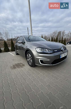 Хэтчбек Volkswagen e-Golf 2015 в Яворове